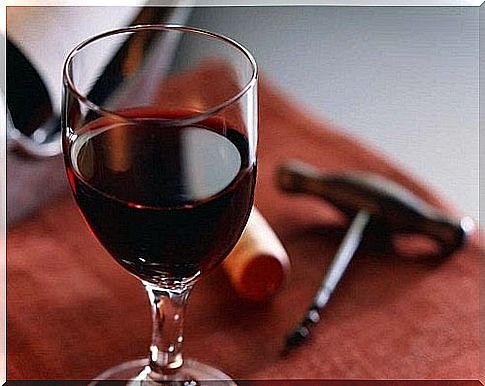 10 Amazing Benefits Of Drinking Red Wine