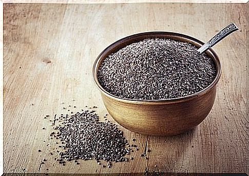 There are many benefits of chia seeds, for example, it gives a good feeling of satiety.