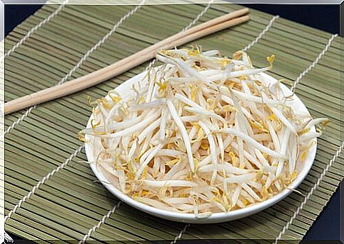 Bean sprouts