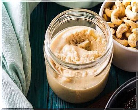 Cashew cream: Properties, preparation and use