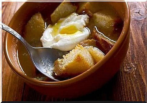 Castilian garlic soup - see here how to make it