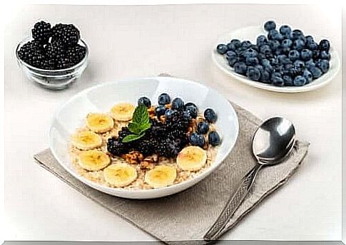 Oatmeal with fruit