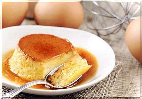Flan on the plate