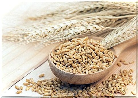 Whole grain barley works well against sore throat