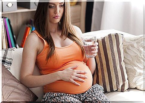 Pregnancy can also be the cause of the problem