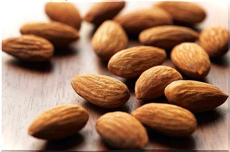 Almonds - Vitamin B - stimulate your brain