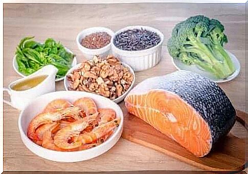 Foods with omega-3 are good for keeping high cholesterol levels away